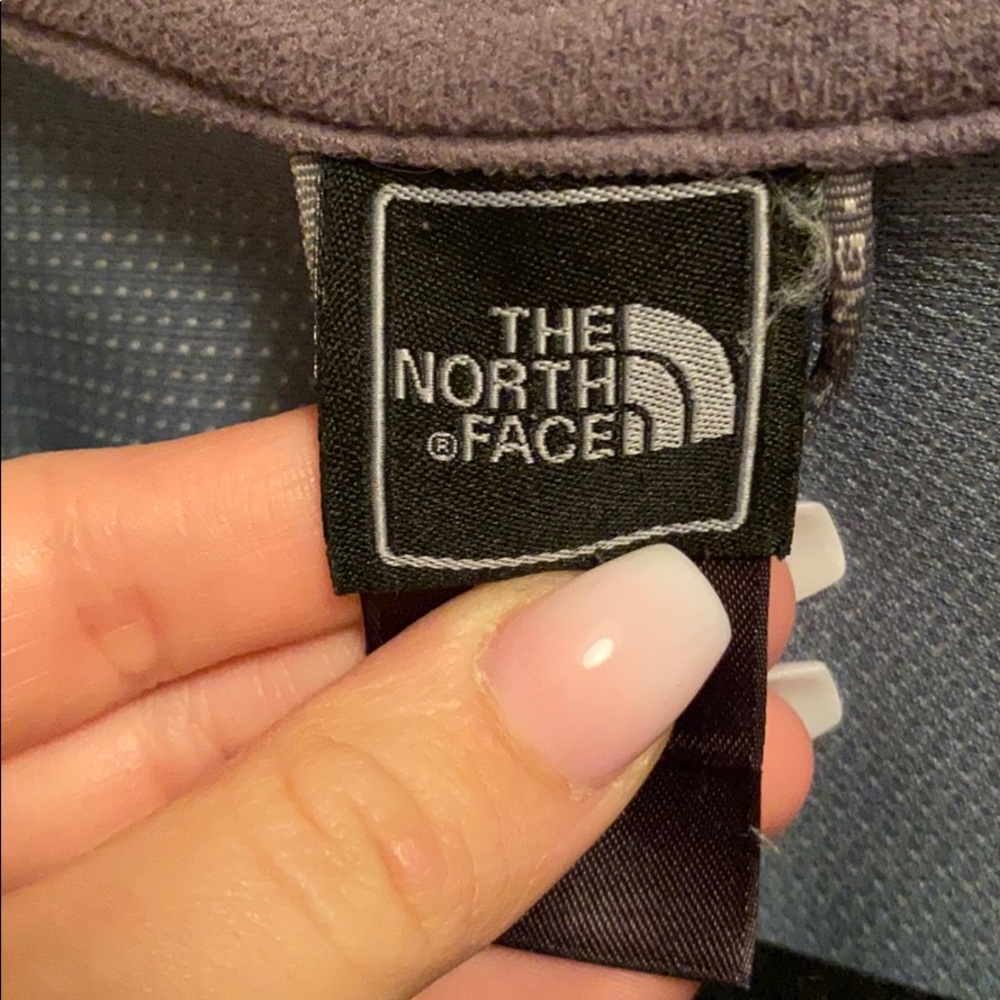 Women’s Northface jacket - Picture 7 of 9